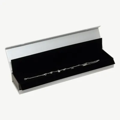 Klappschachtel 255 × 50 × 25 mm, geöffnet, Silber/Schwarz, mit Armband